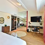 La Port D'antibes & 4* Αντίμπ