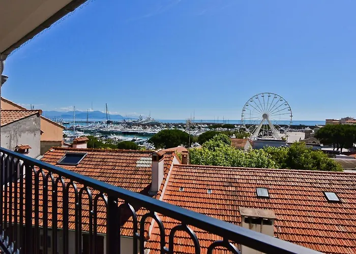 La Port D'antibes & Антиб