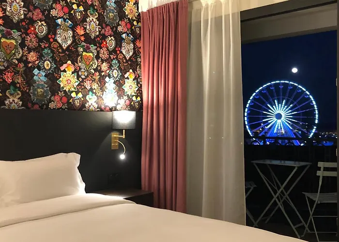 Отель La Port D'antibes & 4*