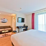 La Port D'antibes & Hotel 4*