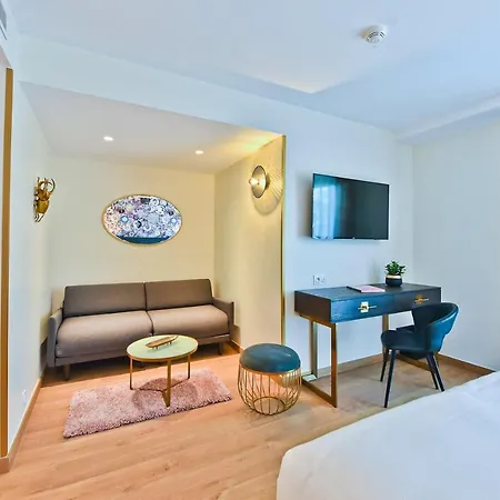 Hotel La Port D'antibes & Antibes