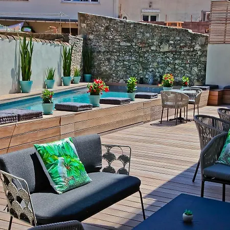 La Port D'antibes & Hotell Antibes