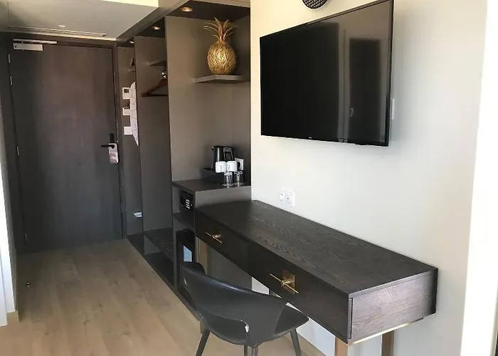 Hotel La Port D'antibes & 4*
